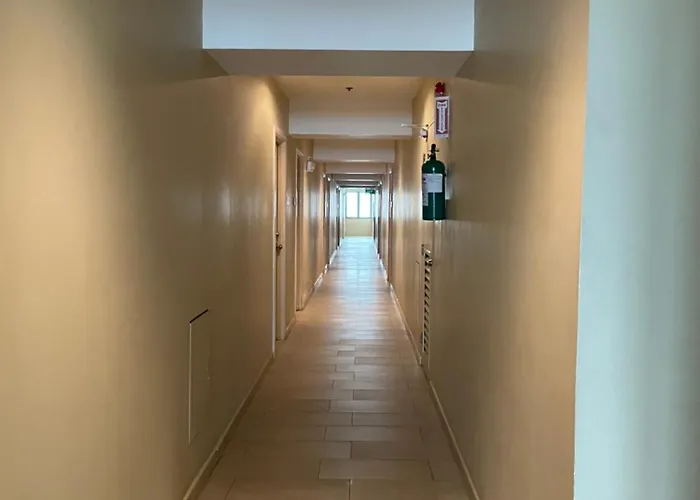 Soho Condotel Near Edsa Shaw Mrt Sm Megamall Free Pool
