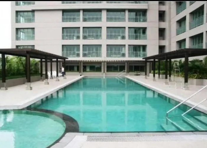 Soho Condotel Near Edsa Shaw Mrt Sm Megamall Free Pool Manila